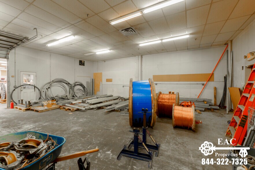 More Photos Of 20 Crescent St, Stamford Warehouse For Lease