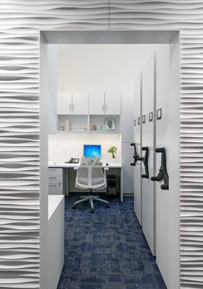 More Photos Of 57 N Middletown Rd, Nanuet Medical For Sale