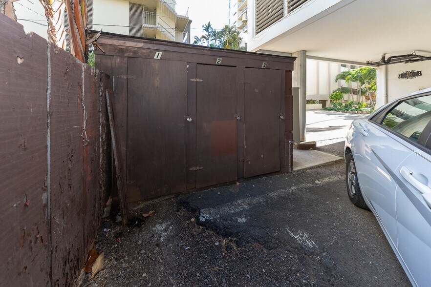 More Photos Of 250 Kapili St, Honolulu Apartments For Sale