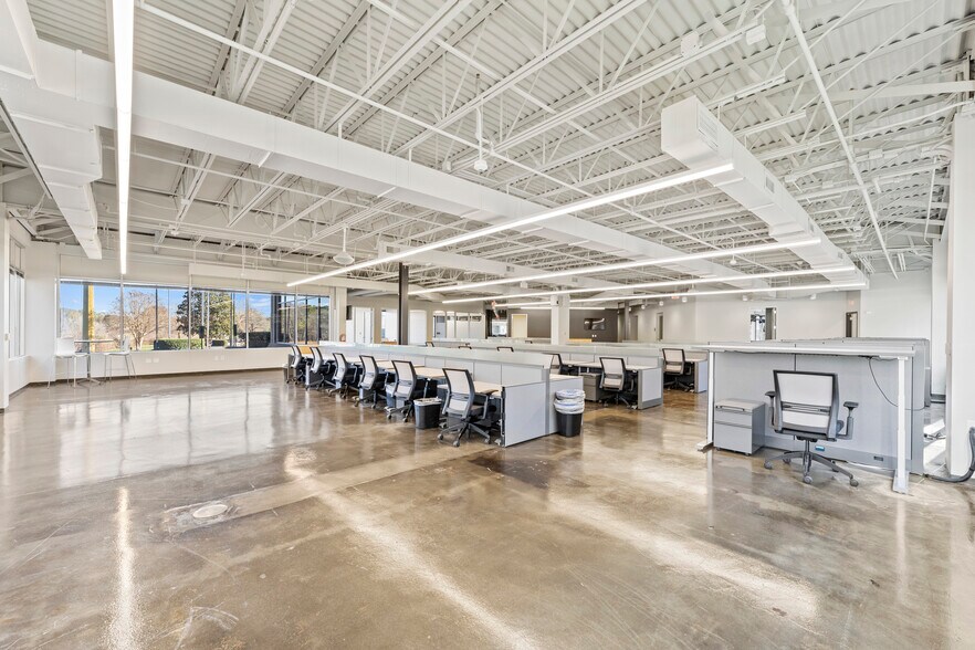 More Photos Of 5520 Capital Center Dr, Raleigh Office For Sale
