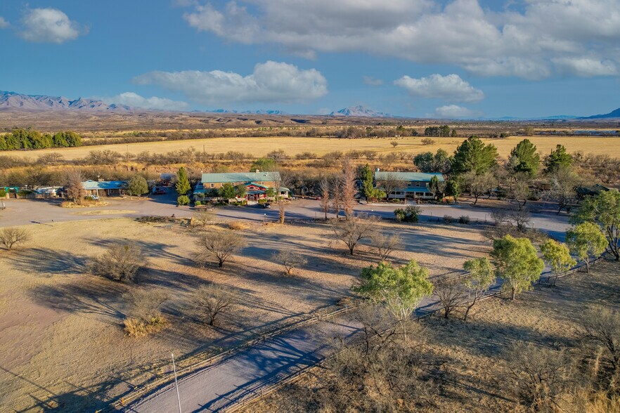 More Photos Of 3001 E Frontage Rd, Amado Restaurant For Sale