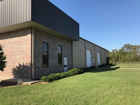 More Photos Of 900 Delta Dr, Monroe Showroom For Sale