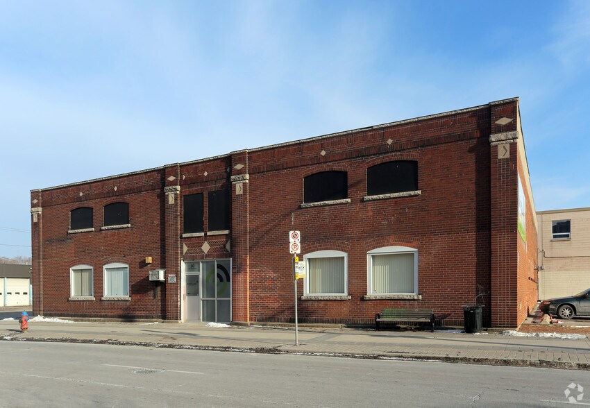 More Photos Of 90 Bay St N, Hamilton Food Processing For Sale