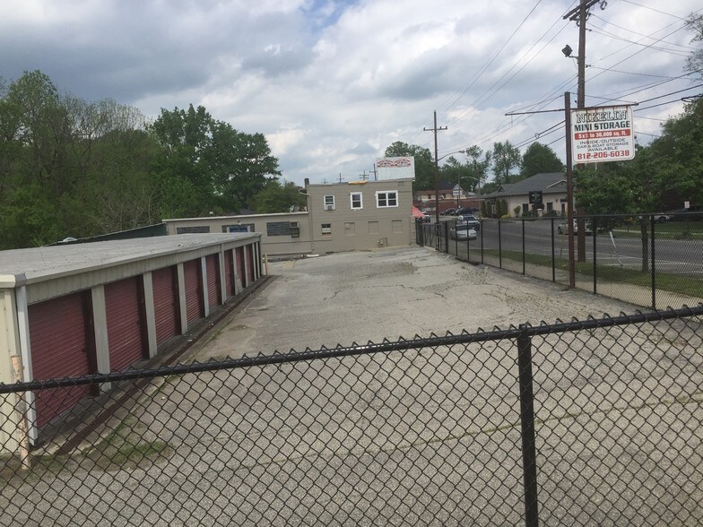 More Photos Of 1205 E State Blvd, Fort Wayne Flex For Sale