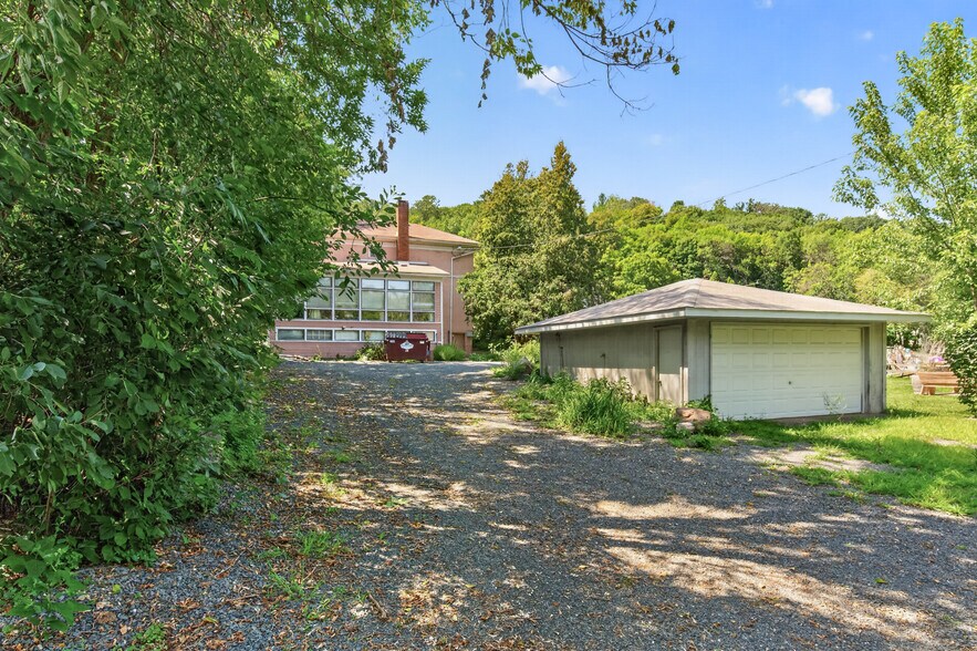 More Photos Of 418 Bench St, Taylors Falls Freestanding For Sale