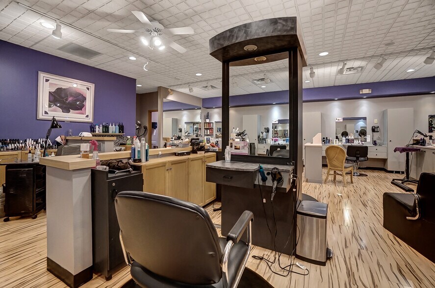 More Photos Of 805 S Dixie Dr, Vandalia General Retail For Sale