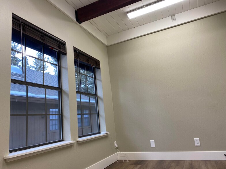 More Photos Of 924 Incline Way, Incline Village Office For Lease
