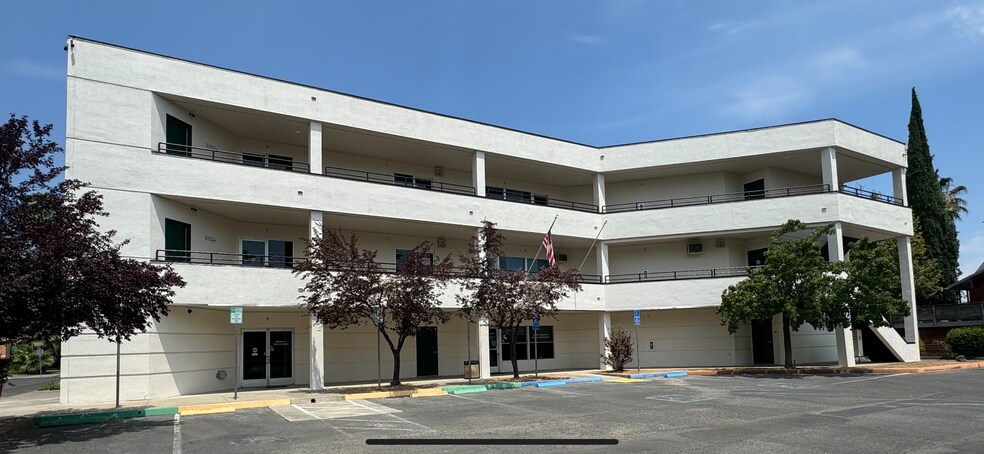 More Photos Of 55 1st St, Lakeport Medical For Sale