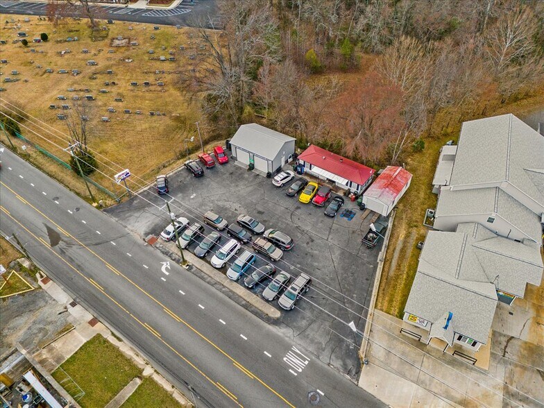 More Photos Of 620 National Hwy, Thomasville Auto Repair For Sale