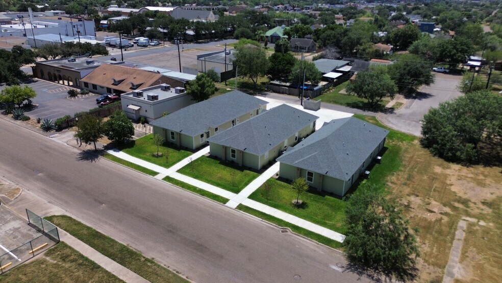 More Photos Of 222 Mahl St, Edinburg Apartments For Sale