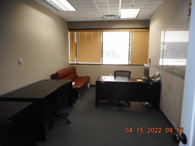 More Photos Of 10265 W Camelback Ave, Phoenix Office For Lease