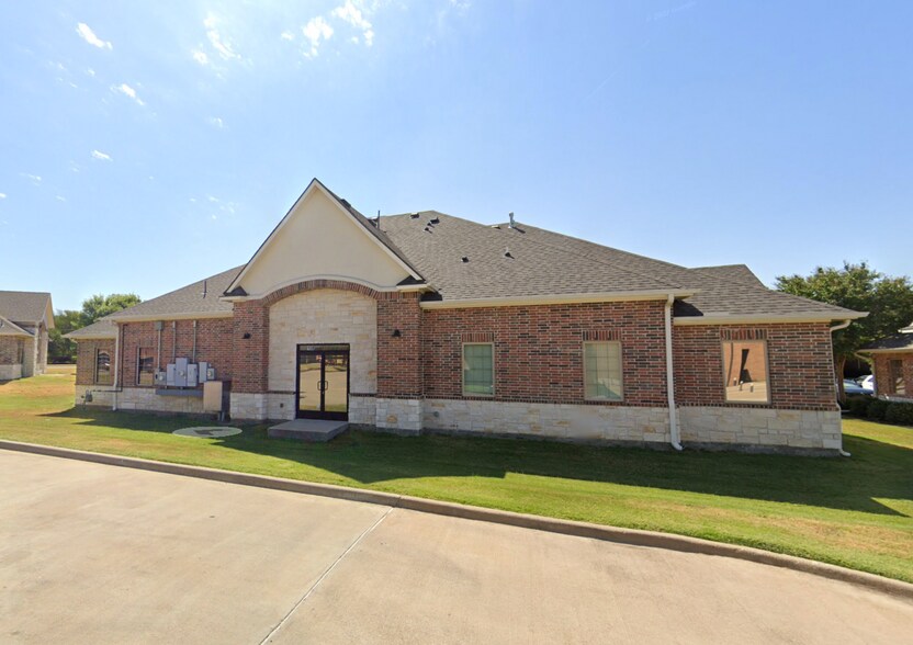 More Photos Of 4061 Kirkpatrick Ln, Flower Mound Medical For Sale