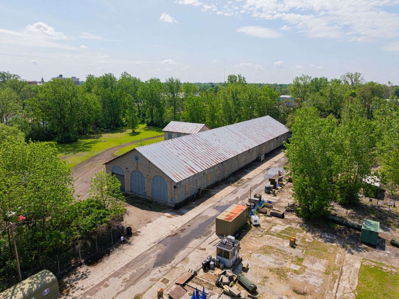 Primary Photo Of 311 Rose Ave, Marion Warehouse For Sale