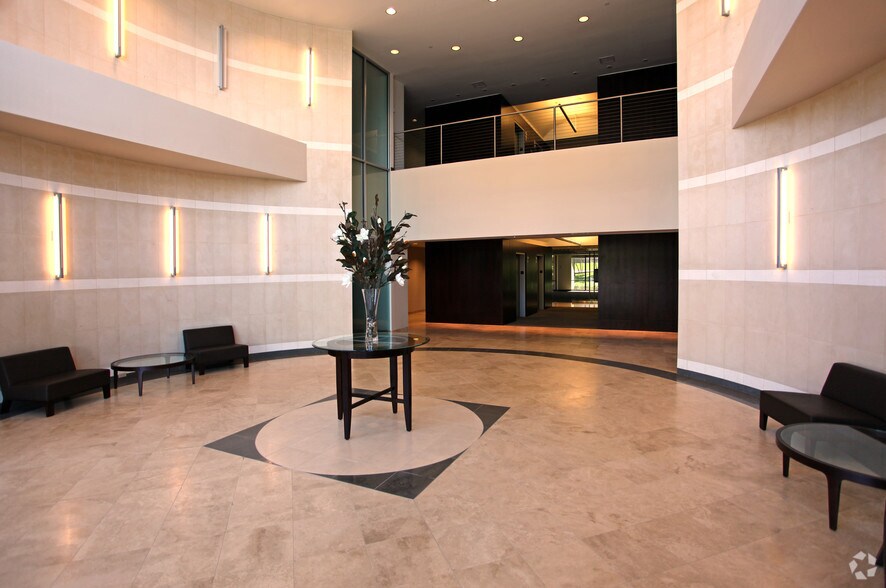 More Photos Of 2350 Lakeside Blvd, Richardson Office For Lease