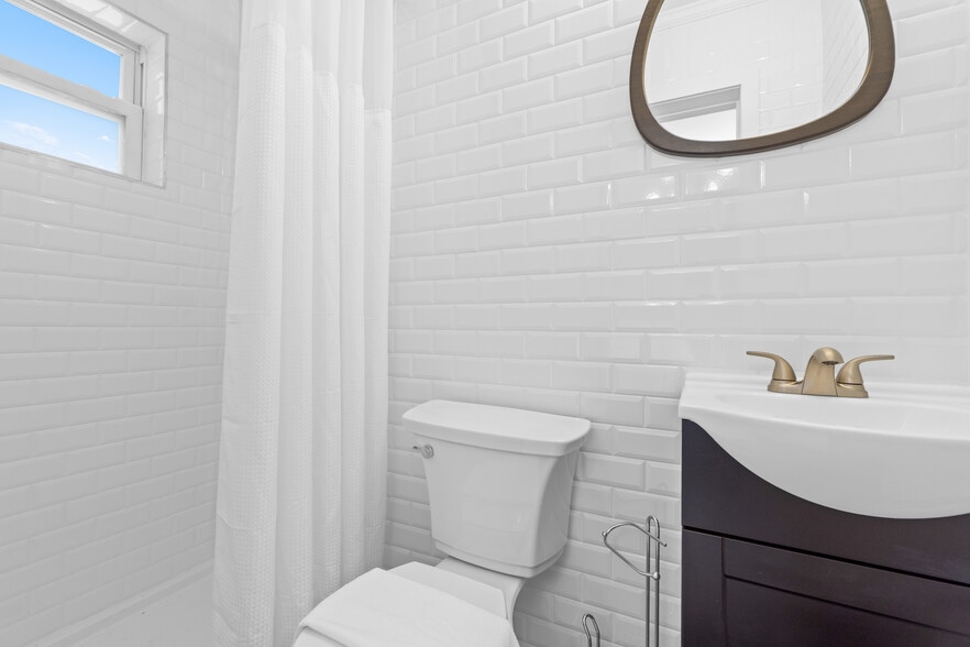 More Photos Of 3155 W Highway 98, Port Saint Joe Hotel For Sale