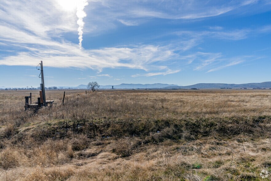 More Photos Of 4606 Southside Expy, Klamath Falls Land For Sale