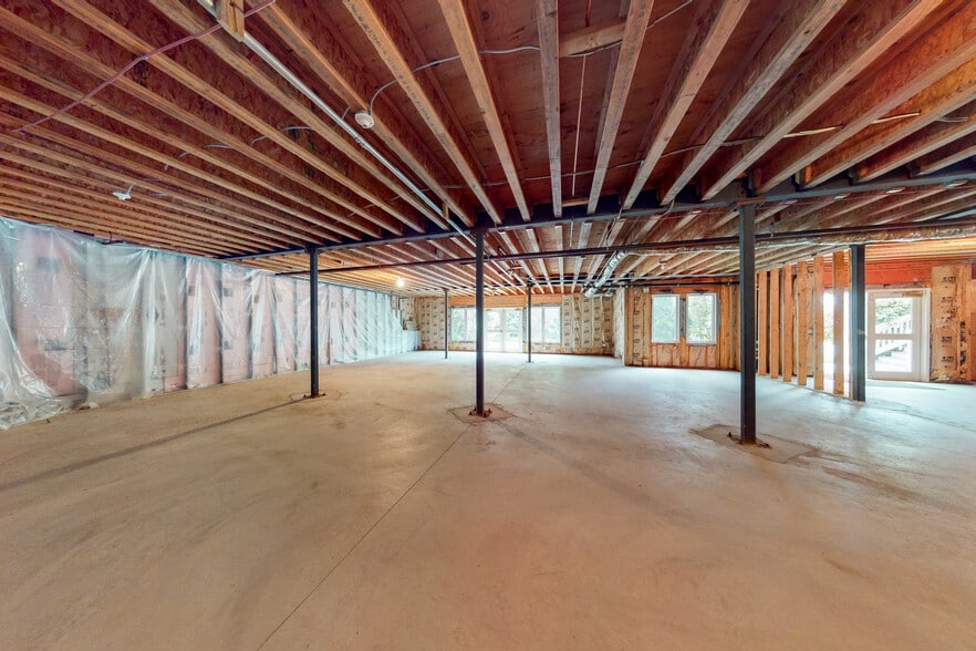 More Photos Of 12 Washington St, Plainville Medical For Lease