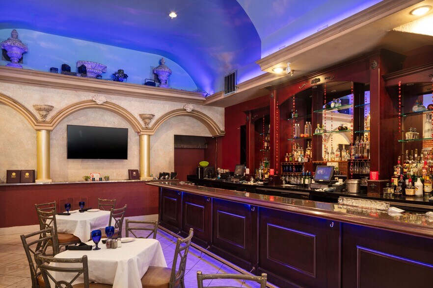 Primary Photo Of 826-836 5th Ave, San Diego General Retail For Lease