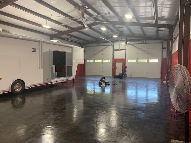 More Photos Of 4271 Calhoun Memorial Hwy, Easley Showroom For Sale
