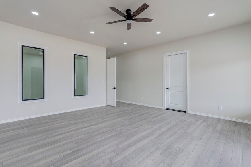 More Photos Of MLK between 98th & 114th, Lubbock Industrial For Sale