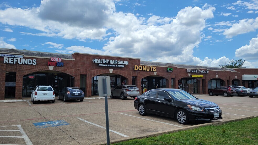 More Photos Of 9410 Walnut St, Dallas Unknown For Lease