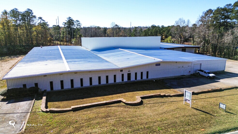 More Photos Of 210 E Lukken Industrial Dr, Lagrange Warehouse For Lease
