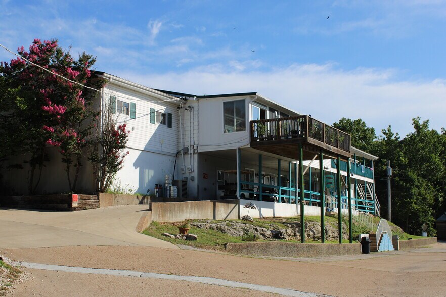 More Photos Of 1062 Susan Rd, Lake Ozark Hotel For Sale