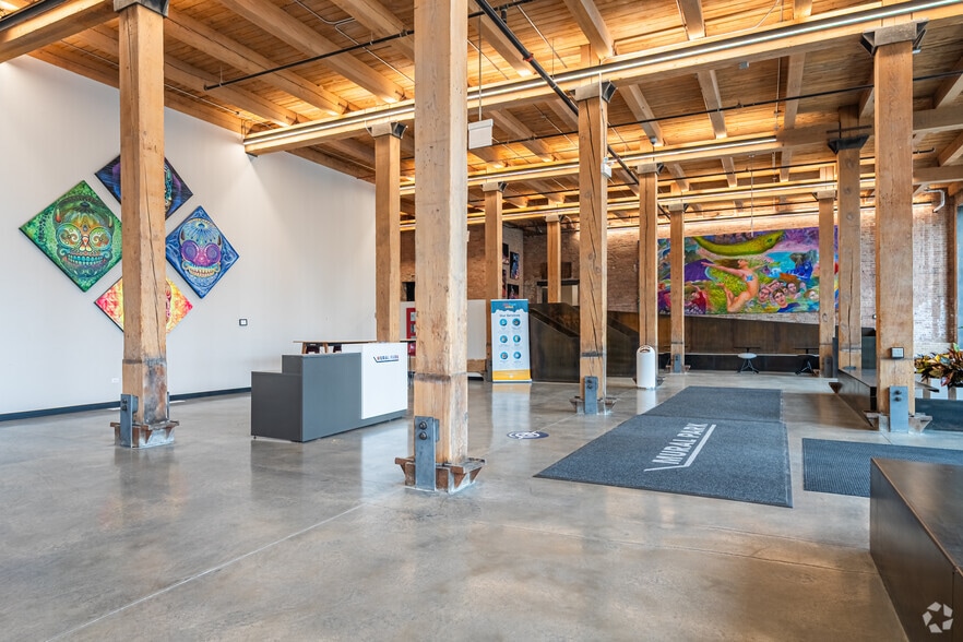 More Photos Of 924 W 19th Pl, Chicago Loft Creative Space For Lease