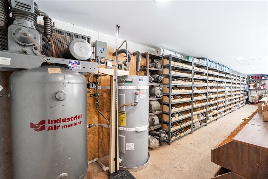 More Photos Of 8283 Cross Canyons Rd, San Miguel Winery Vineyard For Sale