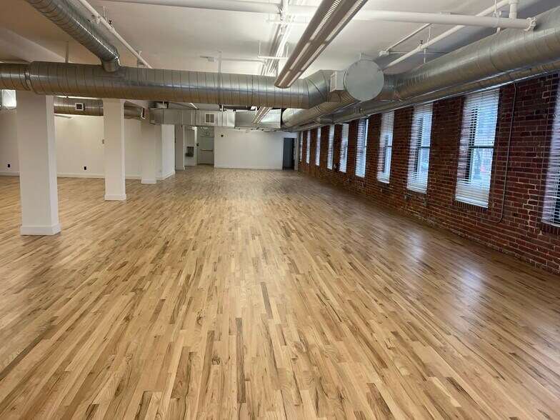 More Photos Of 1400 Market St, Denver Storefront Retail Office For Lease