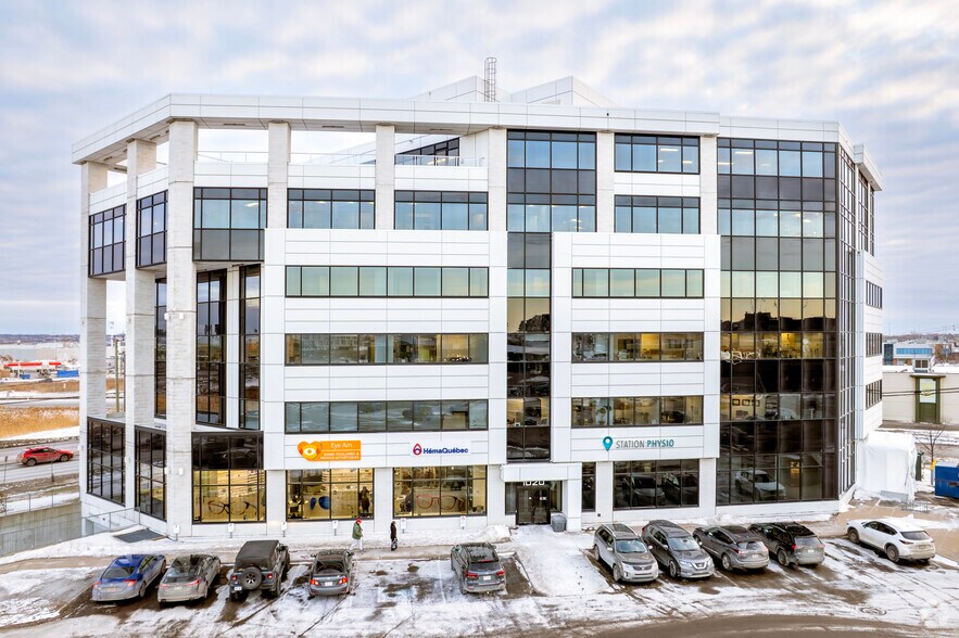 More Photos Of 1020 Rue Bouvier, Québec Coworking Space