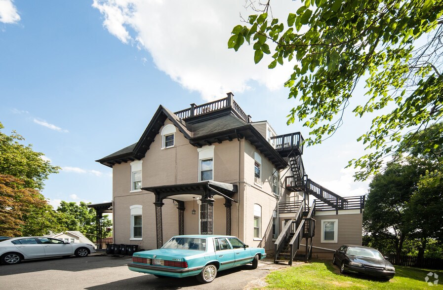 More Photos Of 671 Highland Way, Hagerstown Apartments For Sale
