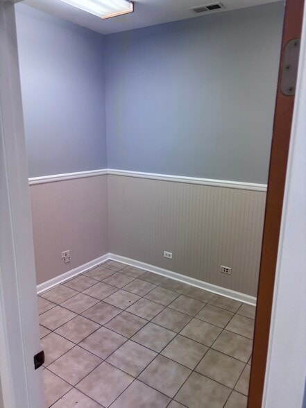 More Photos Of 3224 W Armitage Ave, Chicago Storefront Retail Residential For Lease