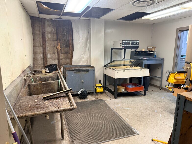 More Photos Of 853 N Nelson Rd, Columbus Industrial For Sale