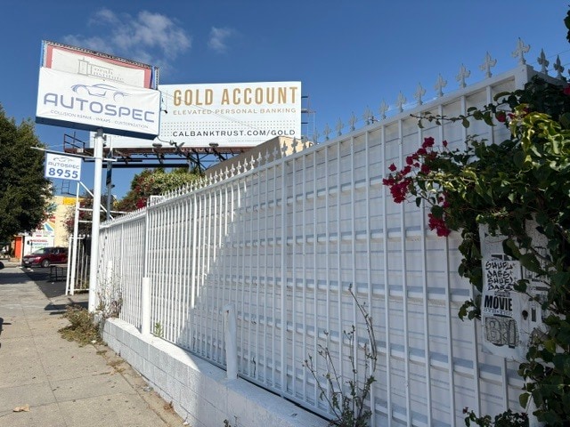 More Photos Of 8955 W Pico Blvd, Los Angeles Auto Repair For Sale