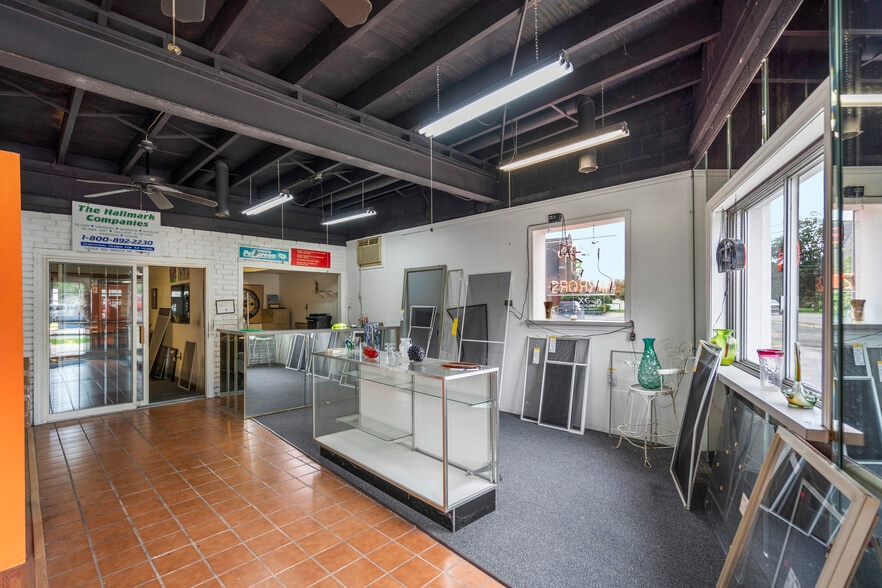 More Photos Of 32540 Utica Rd, Fraser Freestanding For Sale