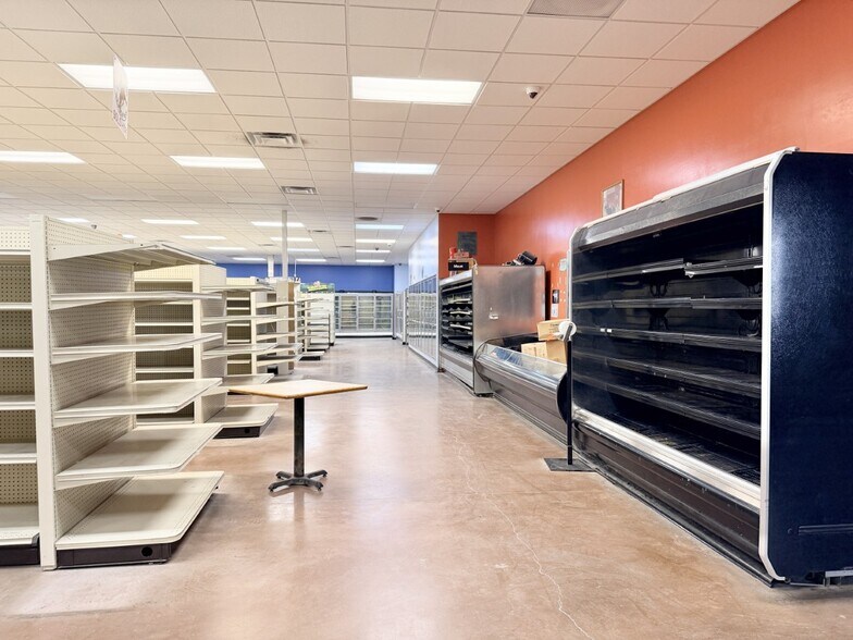 More Photos Of 302 S Broadway St, Jamesport General Retail For Sale