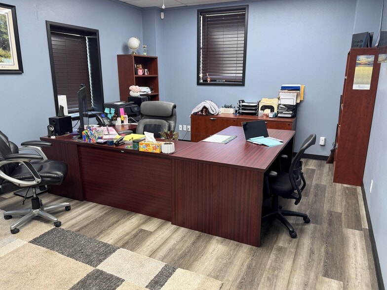 More Photos Of 910 KCK Way, Cedar Hill Distribution For Sale