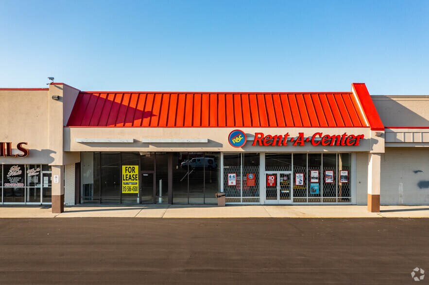 More Photos Of 4813-4945 Clio Rd, Flint Unknown For Lease