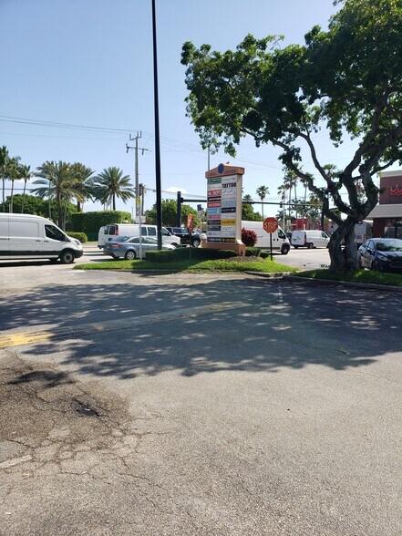 More Photos Of 3045 N Federal Hwy, Fort Lauderdale Storefront Retail Office For Lease