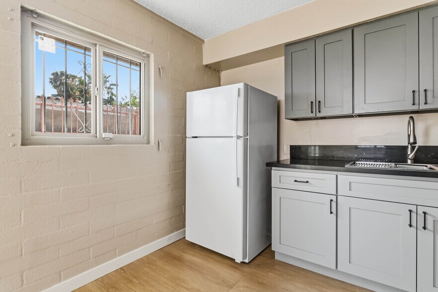 More Photos Of 1211 S Eastern Ave, Las Vegas Office For Lease