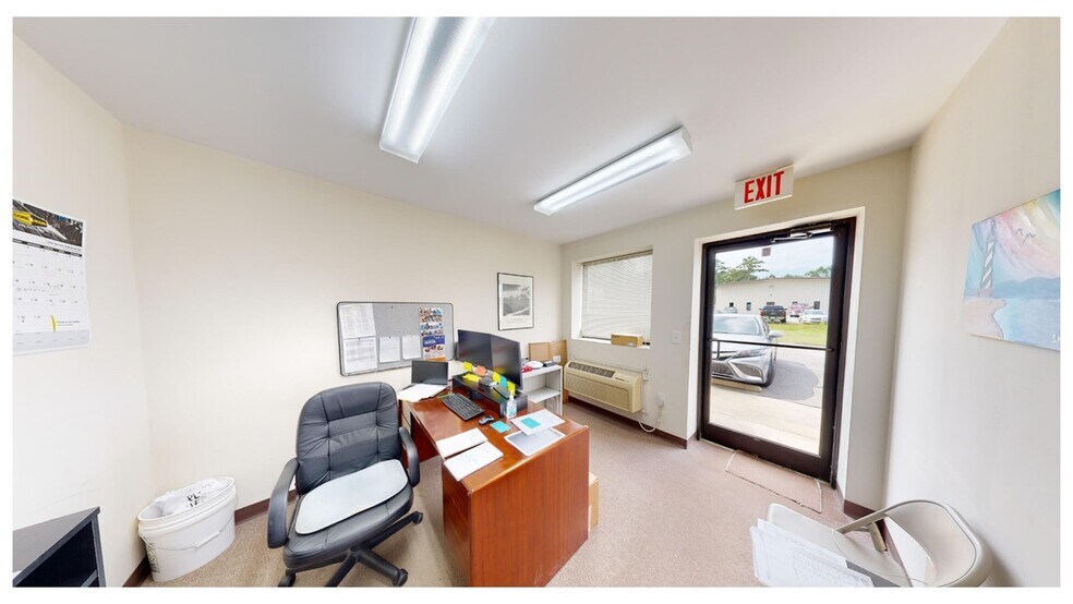 More Photos Of 130 Division Dr, Leland Flex For Sale