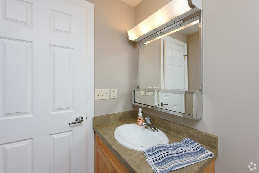 More Photos Of 290 Exchange Blvd, Rochester Apartments For Lease