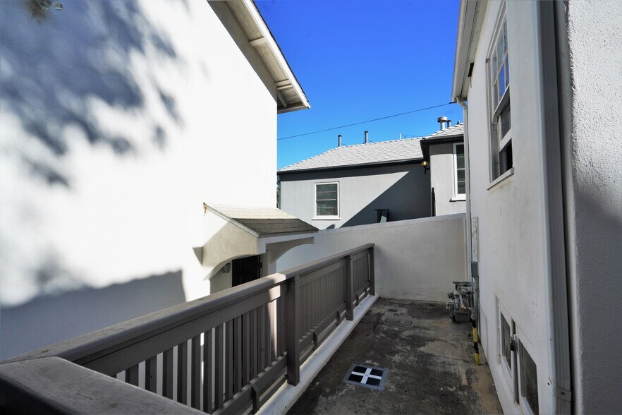 More Photos Of 3552 Front St, San Diego Apartments For Sale