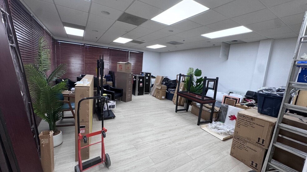 More Photos Of 3025 W Sahara Ave, Las Vegas Medical For Sale