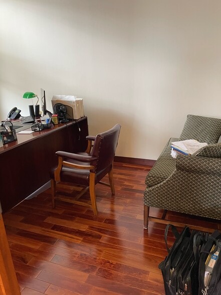 More Photos Of 50 E Washington St, Chicago Office For Sale