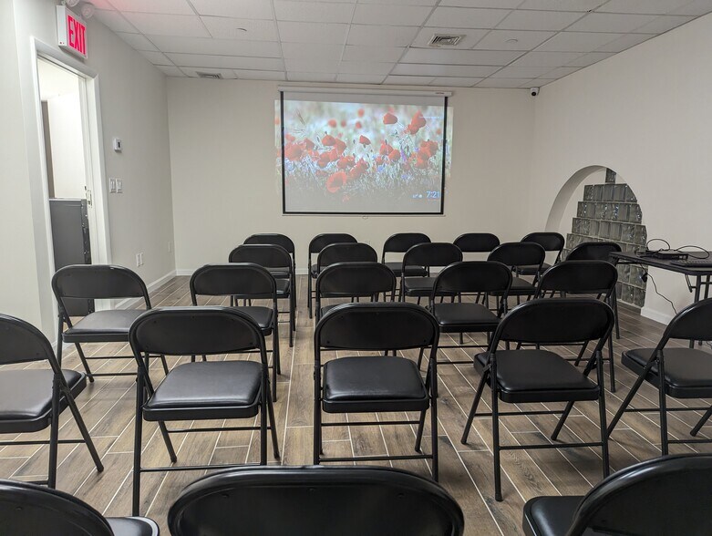 More Photos Of 2940 Richmond Ter, Staten Island Office For Sale