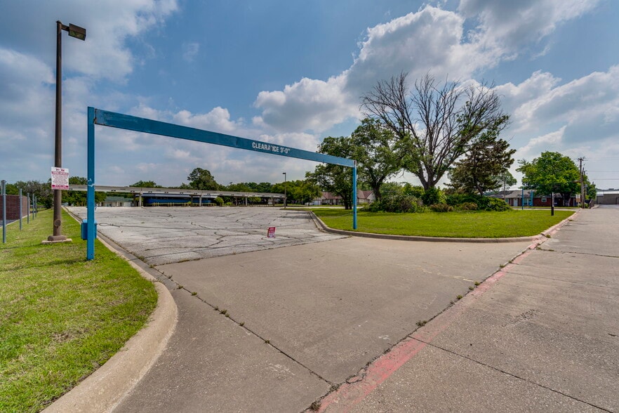 More Photos Of 1100 Milby Rd, Arlington Land For Sale