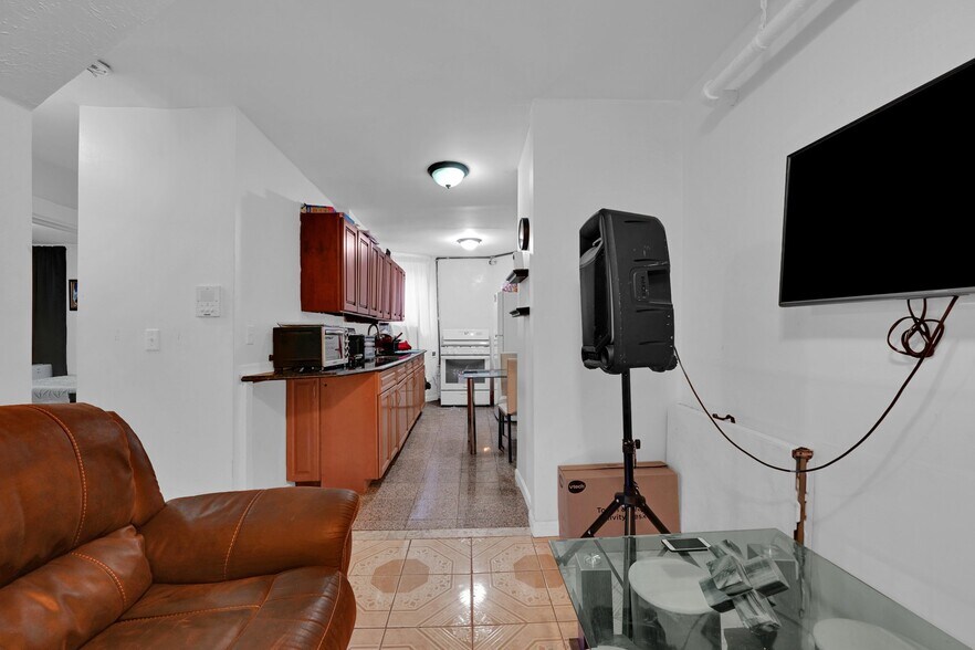 More Photos Of 737 Warburton Ave, Yonkers Apartments For Sale