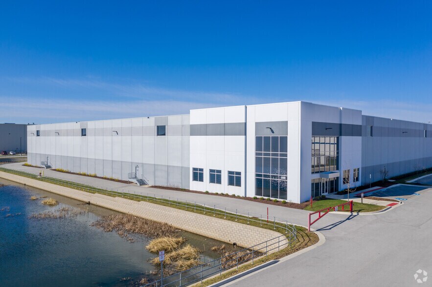 More Photos Of 1200 N Schmidt Rd, Romeoville Warehouse For Lease